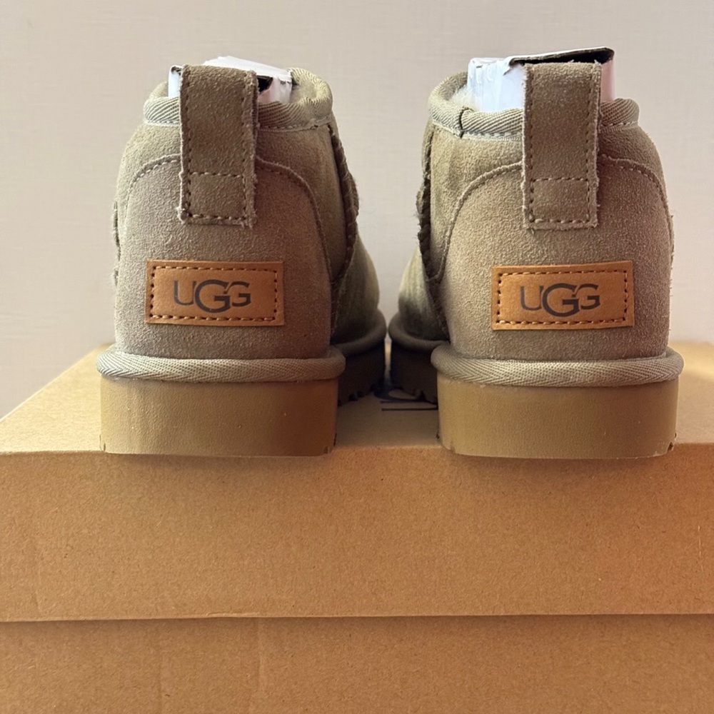 UGG Classic Ultra Mini Boots Antilope NWT - Picture 4 of 7
